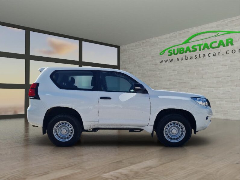 
 Toyota Land Cruiser 2.8 D-4D GX 130kW 2021 full									