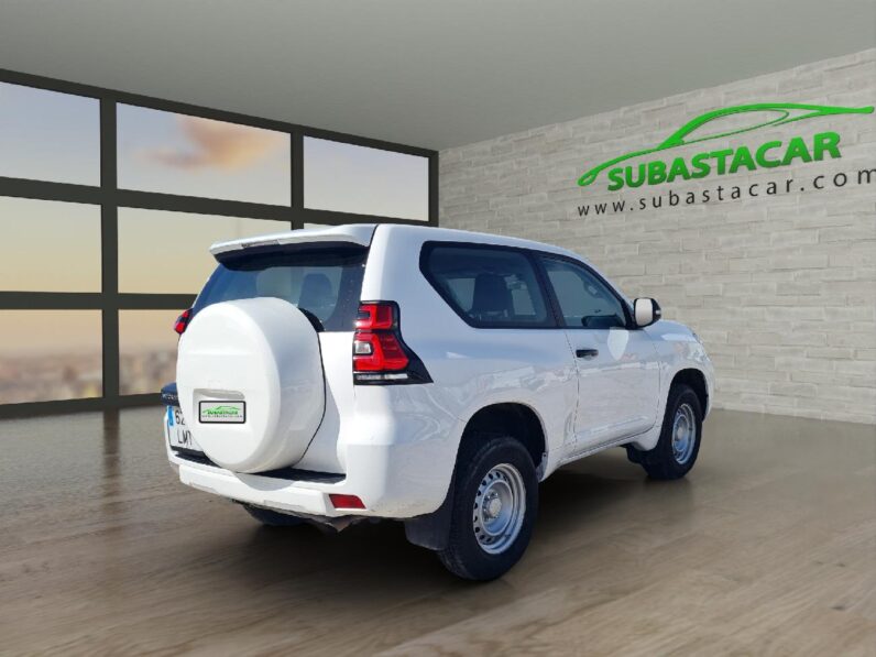 
 Toyota Land Cruiser 2.8 D-4D GX 130kW 2021 full									