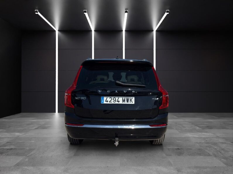 
 Volvo XC90 2.0 T8 AWD Core Recharge Auto 2024 full									
