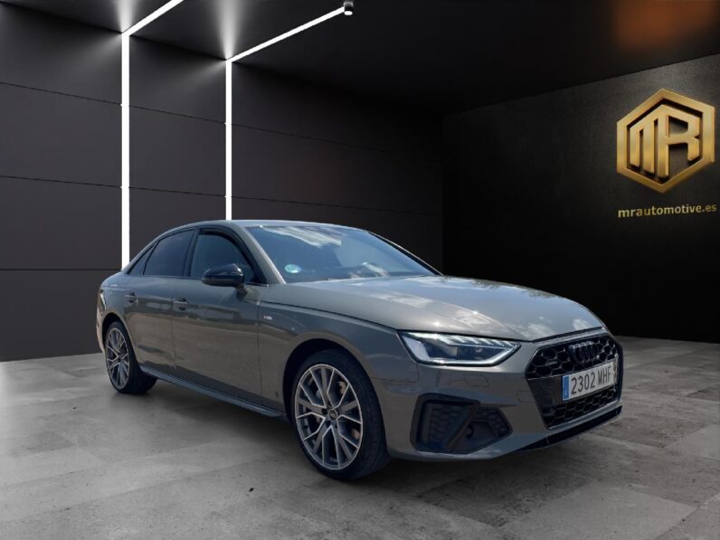 
 Audi A4 Black line 40 TDI 150kW quattro S tronic 2023 full									