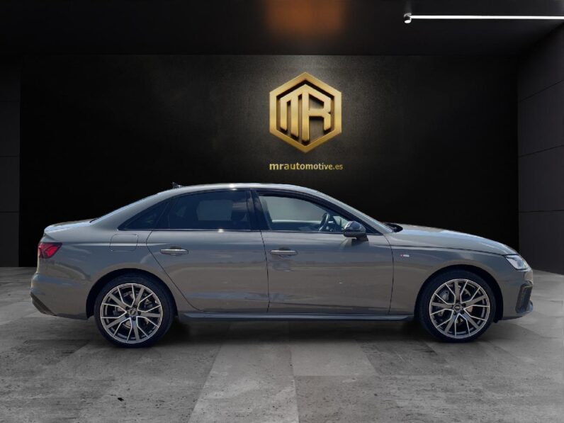 
 Audi A4 Black line 40 TDI 150kW quattro S tronic 2023 full									