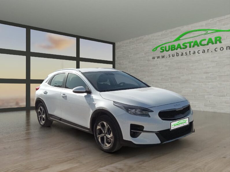 
 KIA Xceed 1.0 T-GDi Drive 88kW (120CV) 2022 full									