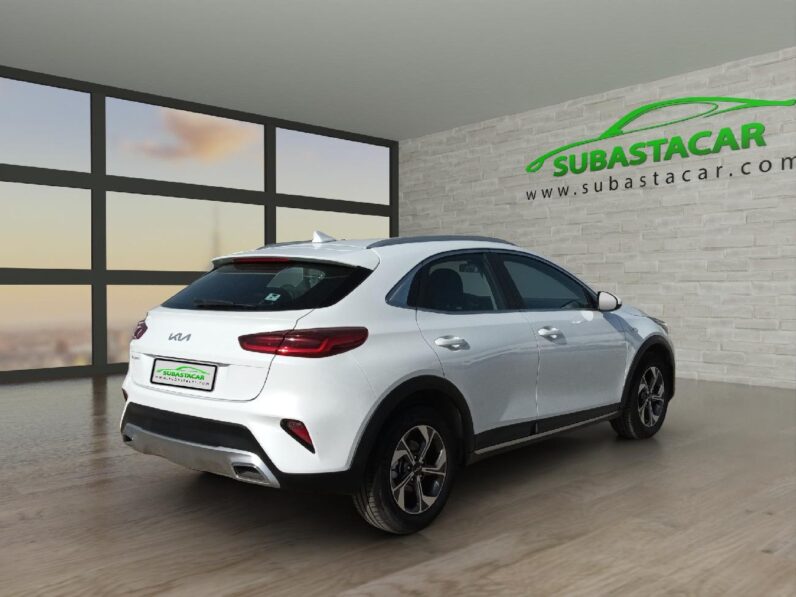 
 KIA Xceed 1.0 T-GDi Drive 88kW (120CV) 2022 full									
