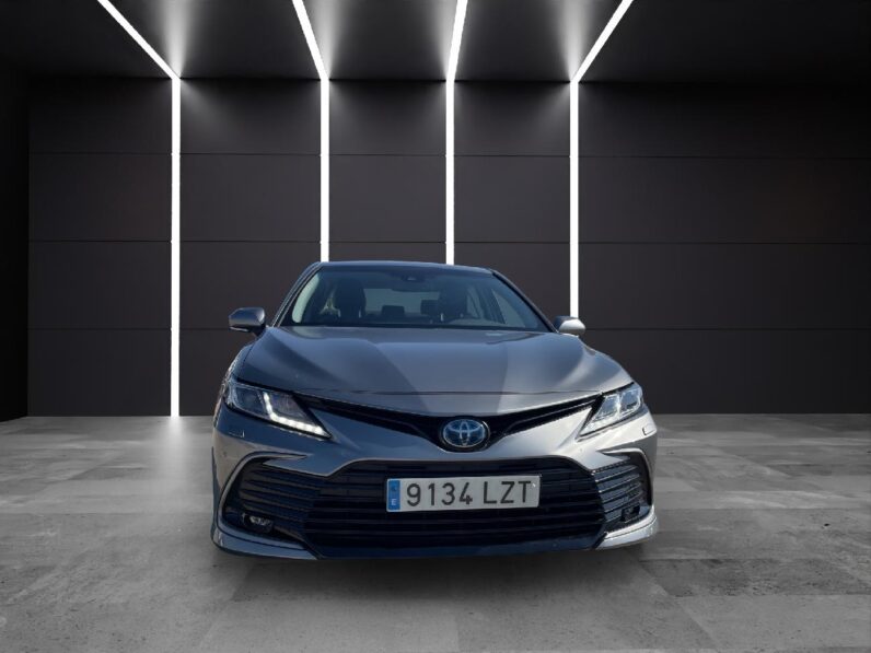 
 Toyota Camry  2.5 220H Advance sedán 160kW 2022 full									