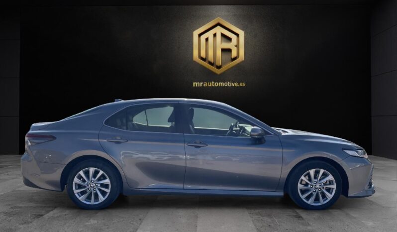 
 Toyota Camry  2.5 220H Advance sedán 160kW 2022 full									