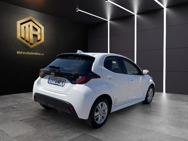 
 Toyota Yaris 1.5 120H Business Plus 2024 full									