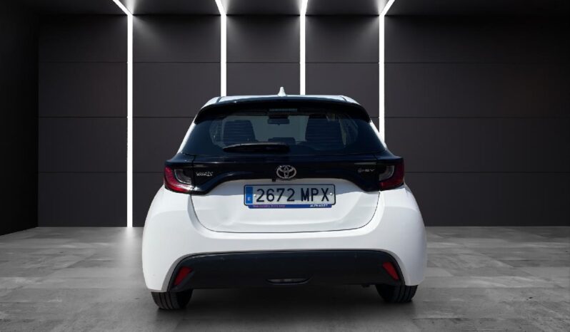 
 Toyota Yaris 1.5 120H Business Plus 2024 full									