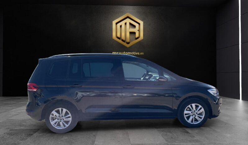 
 Volkswagen Touran Advance 2.0 TDI 90kW (122CV) 2023 full									