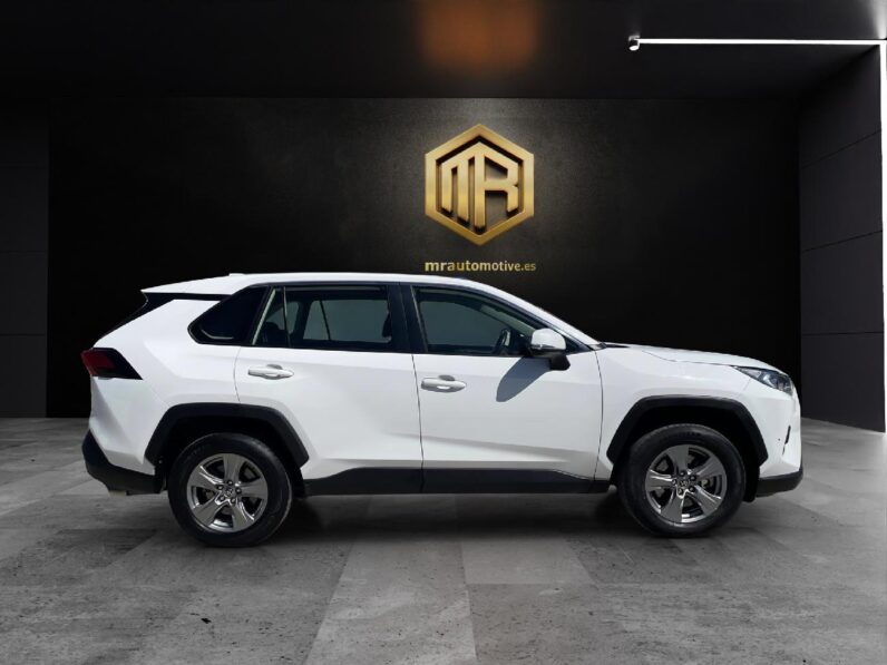 
 Toyota RAV4 2.5l 220H Business 2022 full									
