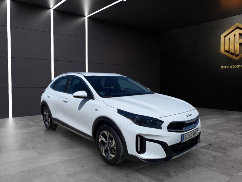 
 KIA Xceed 1.5 MHEV iMT Drive 118kW (160CV) 2023 full									