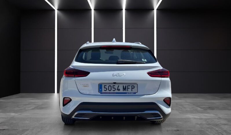 
 KIA Xceed 1.5 MHEV iMT Drive 118kW (160CV) 2023 full									