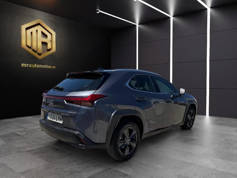 
 Lexus UX 2.0 250h Business 2022 full									