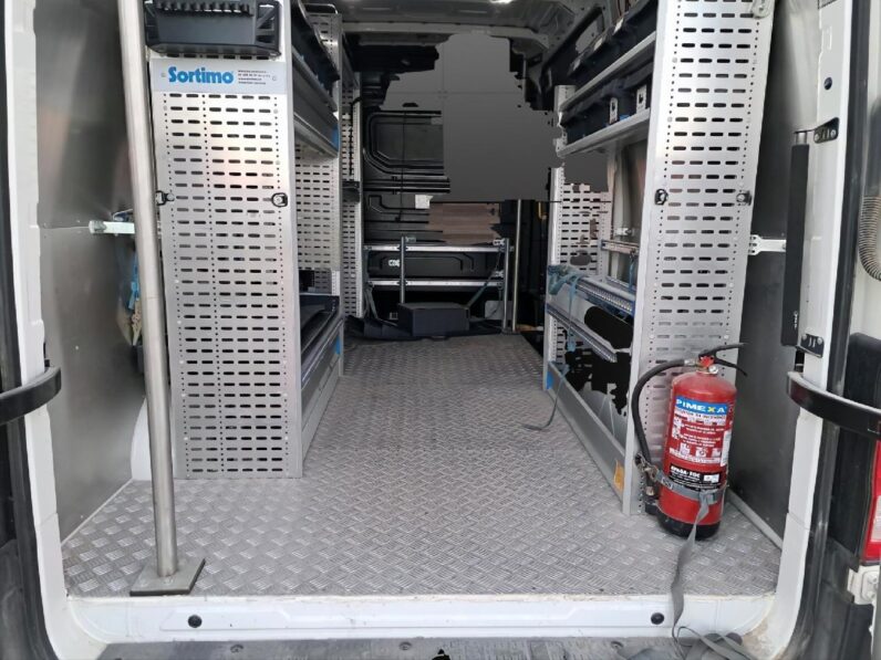 
 Volkswagen Crafter 35 Furgón BM TA L3H2 2.0TDI 103kW furgón GLP 2020 full									