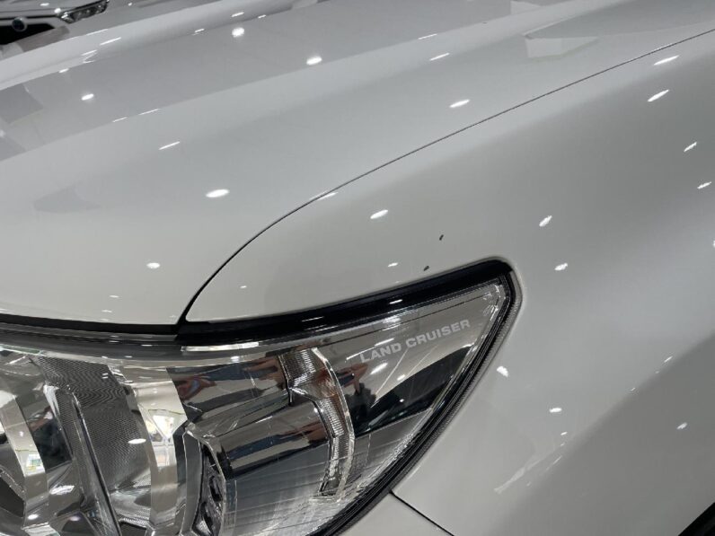 
 Toyota Land Cruiser 2.8 D-4D GX 130kW 2021 full									
