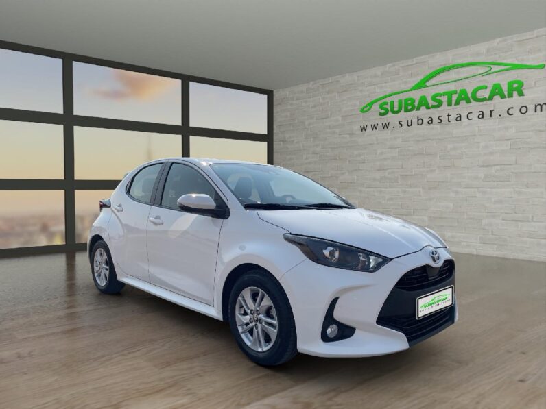 
 Toyota Yaris 1.5 120H Business Plus 2022 full									