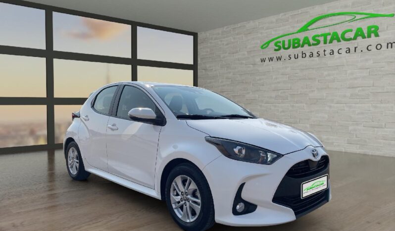 
 Toyota Yaris 1.5 120H Business Plus 2022 full									