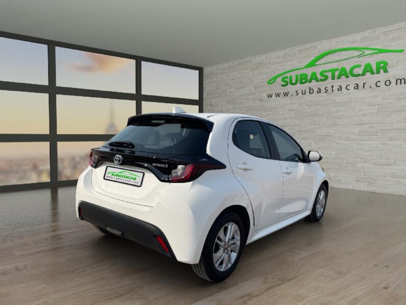 
 Toyota Yaris 1.5 120H Business Plus 2022 full									