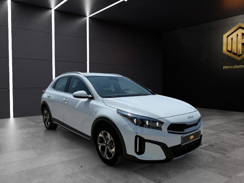 
 KIA Xceed 1.5 MHEV iMT Drive 118kW (160CV) 2023 full									