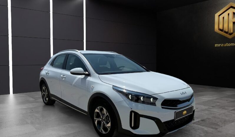 
 KIA Xceed 1.5 MHEV iMT Drive 118kW (160CV) 2023 full									