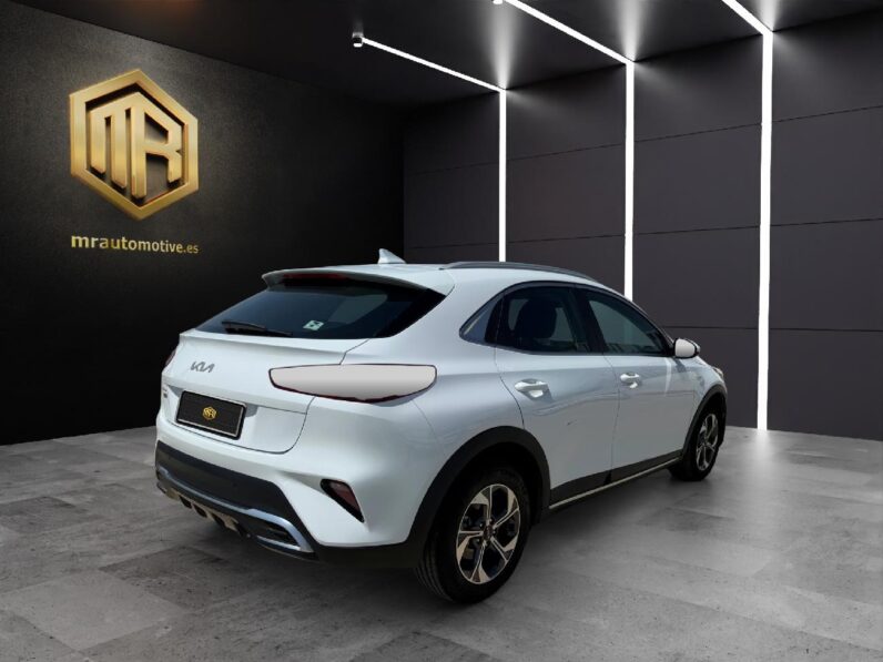 
 KIA Xceed 1.5 MHEV iMT Drive 118kW (160CV) 2023 full									