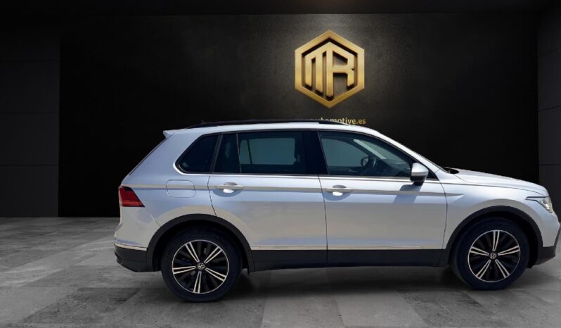 
 Volkswagen Tiguan Life 2.0 TDI 110kW (150CV) DSG 2022 full									