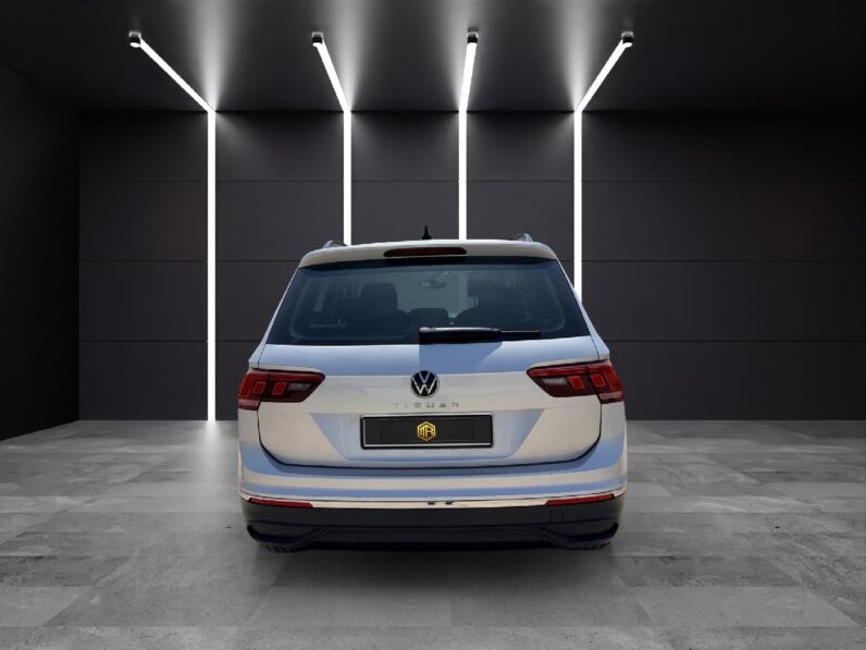 
 Volkswagen Tiguan Life 2.0 TDI 110kW (150CV) DSG 2022 full									