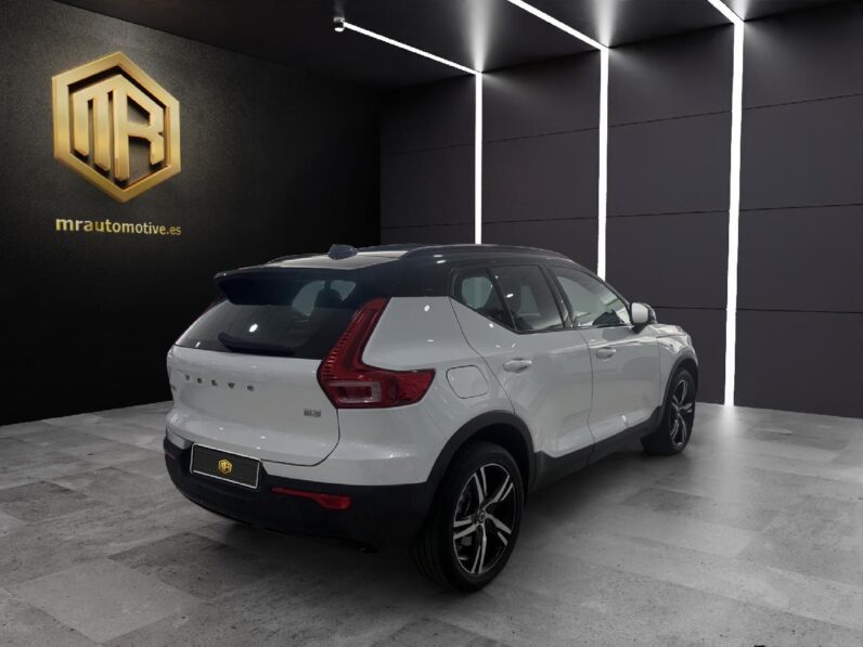 
 Volvo XC40 2.0 B3 G R-Design Auto 2021 full									
