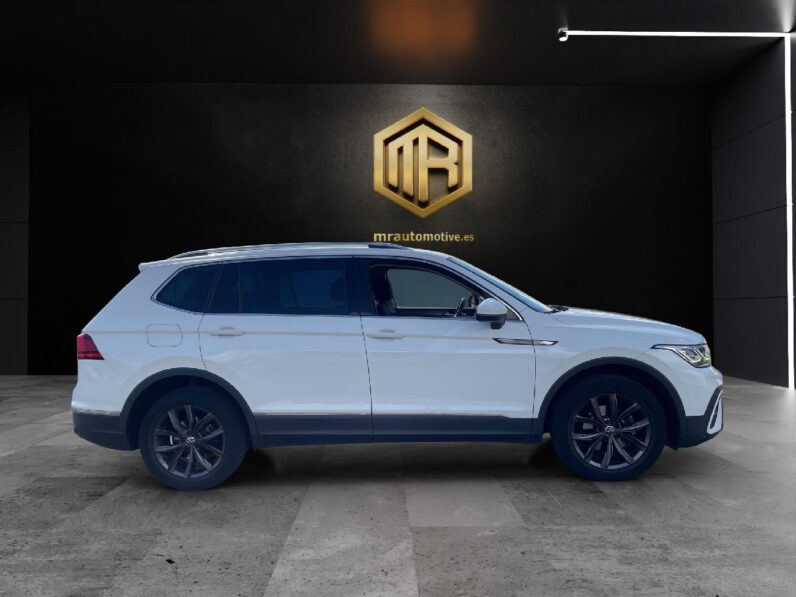
 Volkswagen Tiguan Allspace Life 2.0 TDI 110kW (150CV) DSG 4Motion 2022 full									