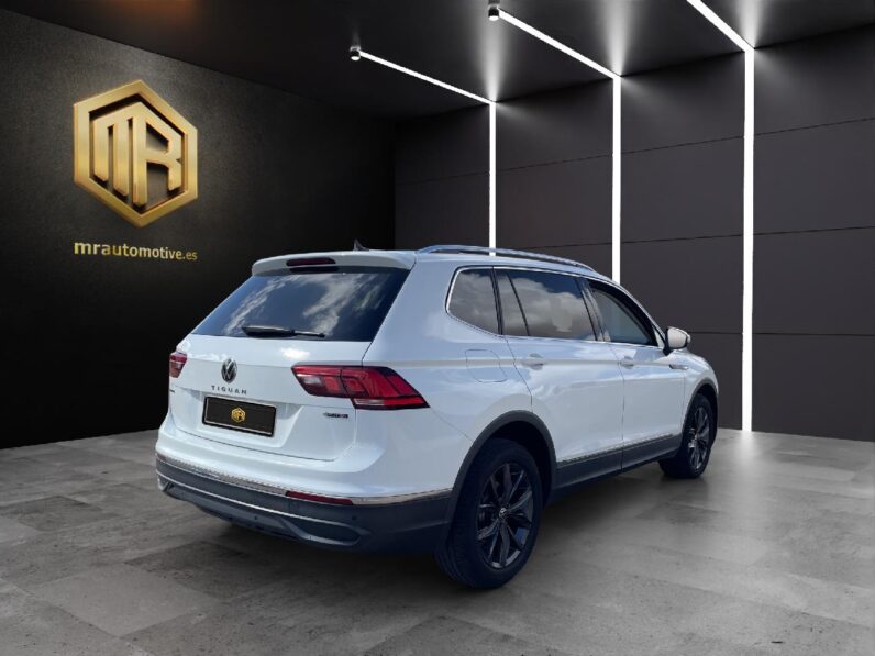 
 Volkswagen Tiguan Allspace Life 2.0 TDI 110kW (150CV) DSG 4Motion 2022 full									