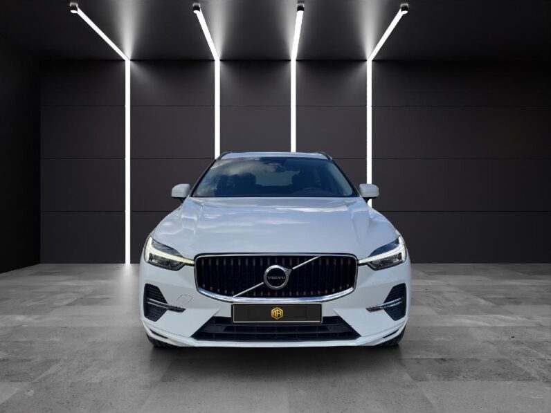 
 Volvo XC60 2.0 B4 D Momentum Pro Auto 2021 full									