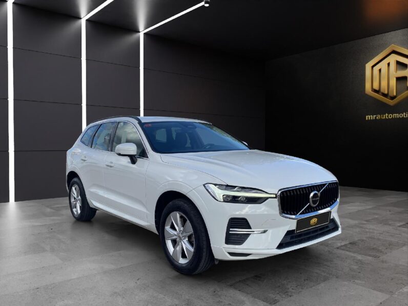 
 Volvo XC60 2.0 B4 D Momentum Pro Auto 2021 full									