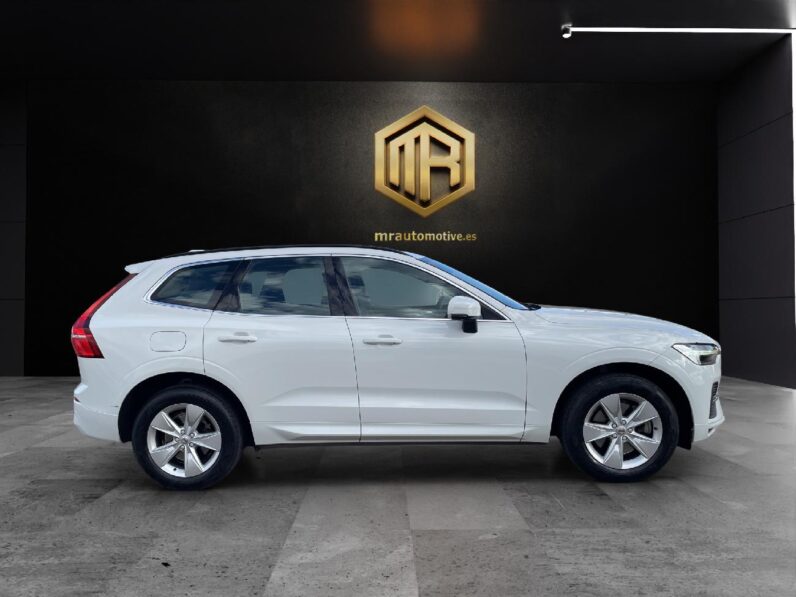 
 Volvo XC60 2.0 B4 D Momentum Pro Auto 2021 full									