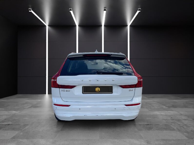 
 Volvo XC60 2.0 B4 D Momentum Pro Auto 2021 full									