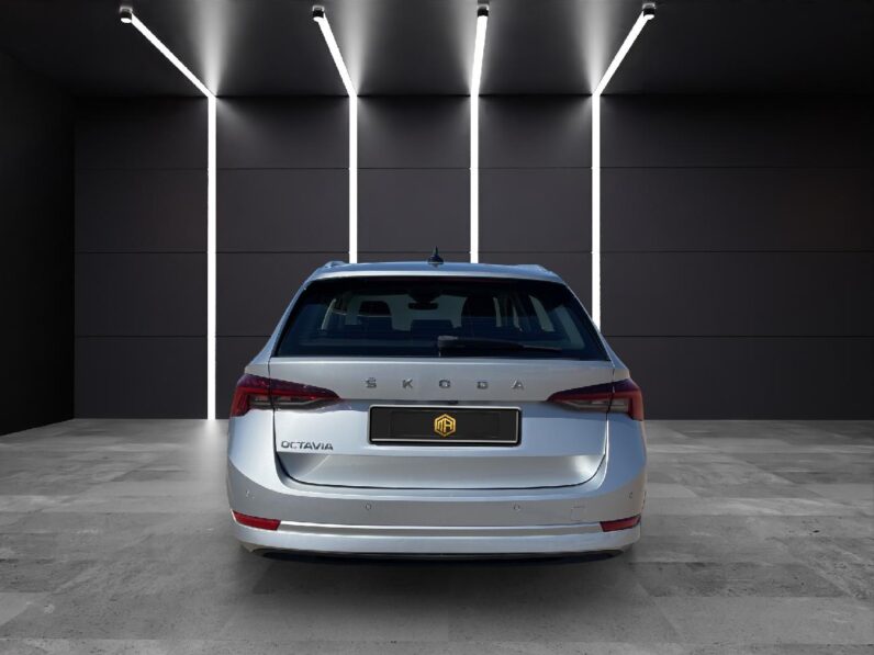 
 Skoda Octavia Combi 2.0 TDI 110kW(150CV) DSG Ambition familiar 2022 full									