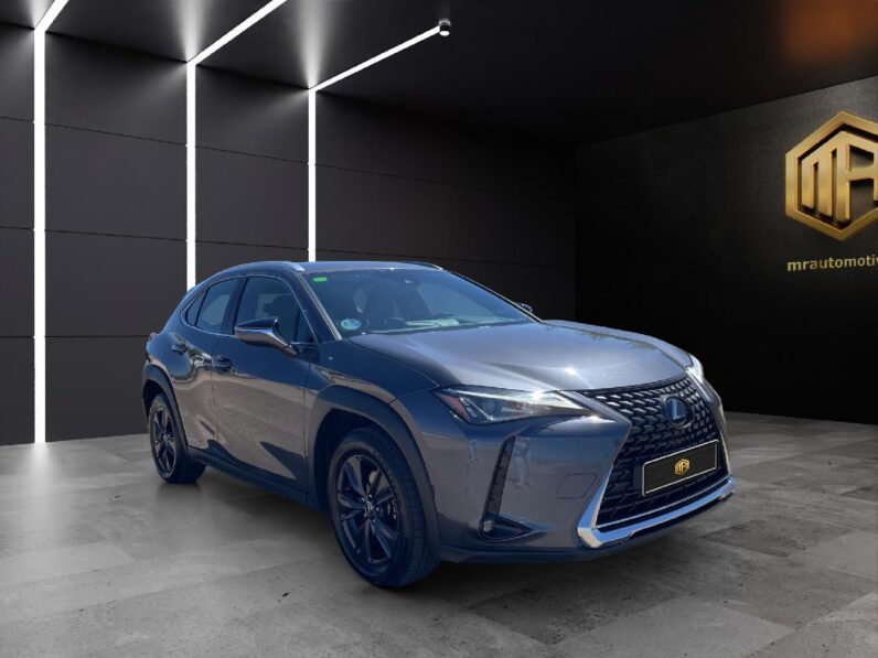 
 Lexus UX 2.0 250h Business 2022 full									