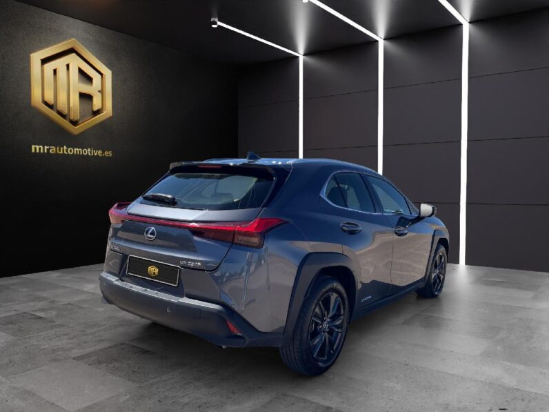 
 Lexus UX 2.0 250h Business 2022 full									