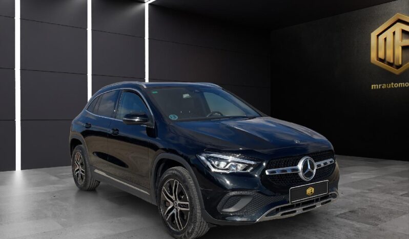 
 Mercedes GLA 200 D 2022 full									