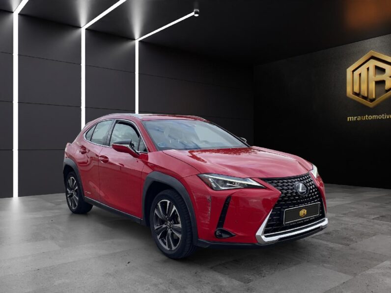 
 Lexus UX 2.0 250h Business 2020 full									
