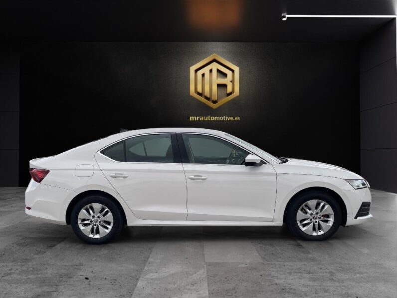 
 Skoda Octavia 2.0 TDI 85kW (115 CV) Manual Ambition 2023 full									