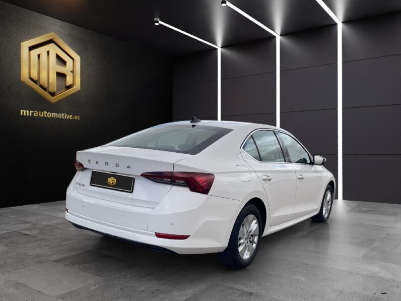 
 Skoda Octavia 2.0 TDI 85kW (115 CV) Manual Ambition 2023 full									