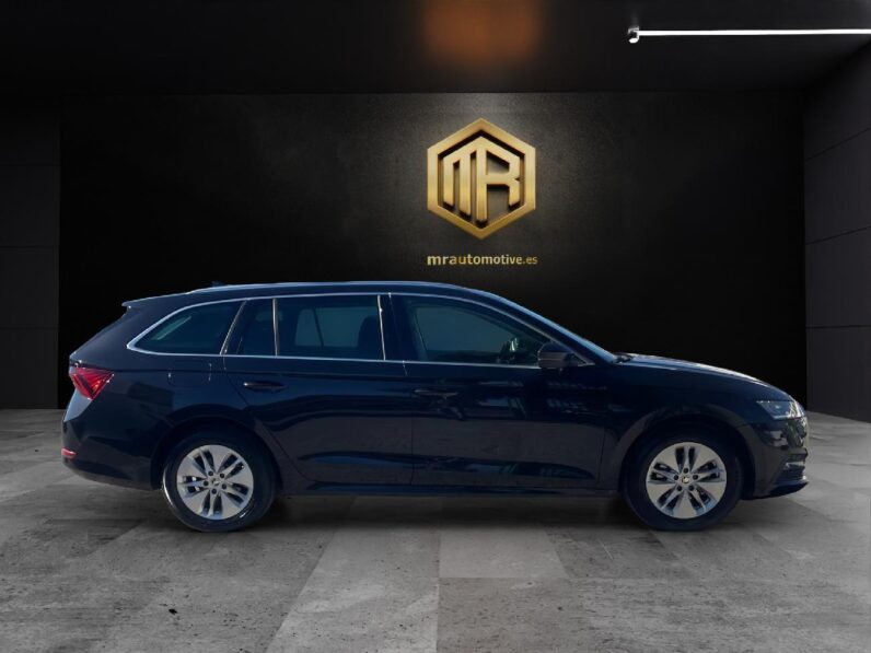 
 Skoda Octavia Combi 2.0 TDI 110kW(150CV) DSG Ambition familiar 2023 full									
