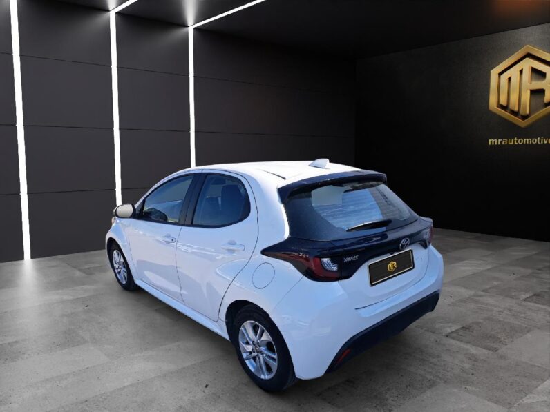 
 Toyota Yaris 1.5 120H Business Plus 2024 full									