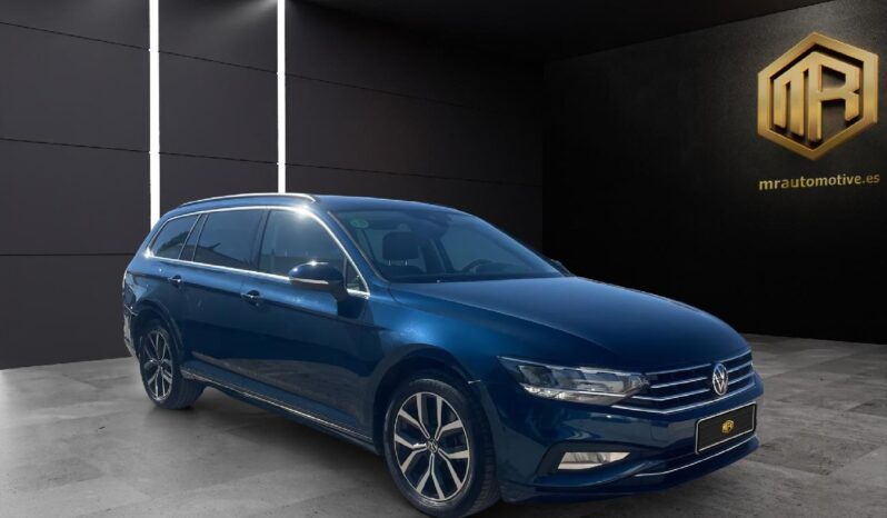 
 Volkswagen Passat Variant Executive 2.0 TDI 110kW DSG 2022 full									