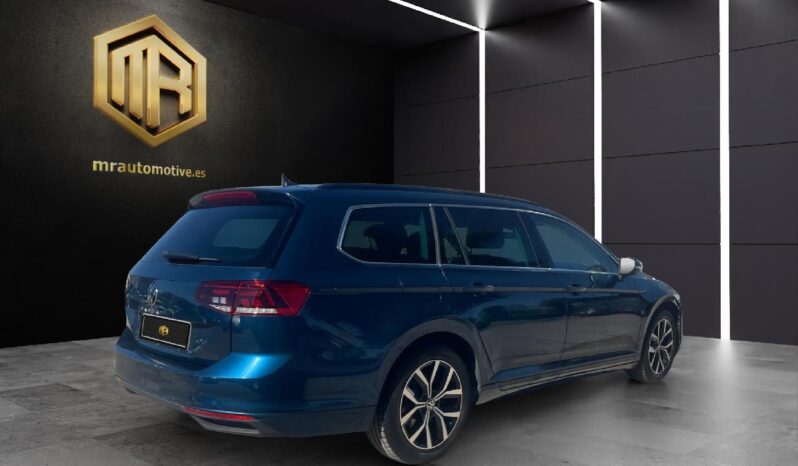 
 Volkswagen Passat Variant Executive 2.0 TDI 110kW DSG 2022 full									