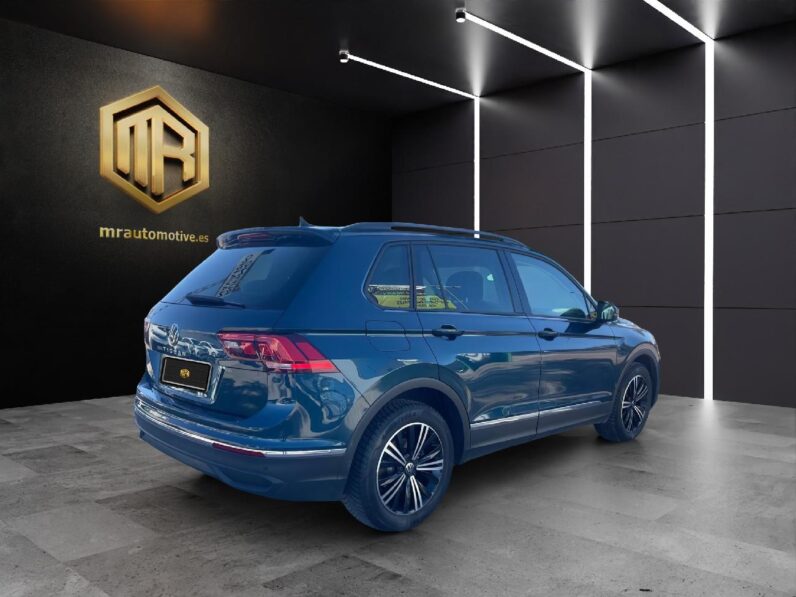 
 Volkswagen Tiguan  Life 2.0 TDI 110kW (150CV) 2022 full									
