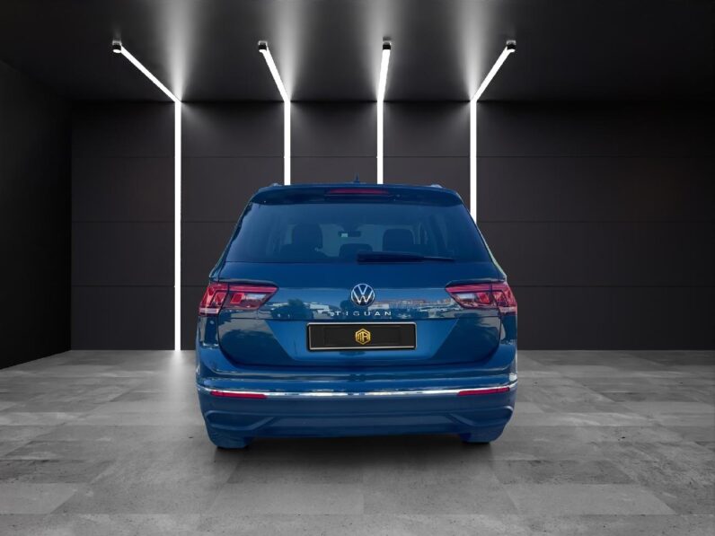 
 Volkswagen Tiguan  Life 2.0 TDI 110kW (150CV) 2022 full									